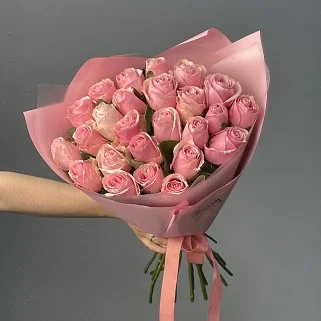 Букет из 25 розовых роз 40см (Кения)