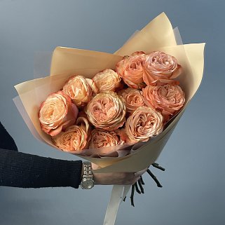 Букет из 11 пионовидных роз Kahala