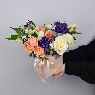 Букет в шляпной коробке Шарлотта